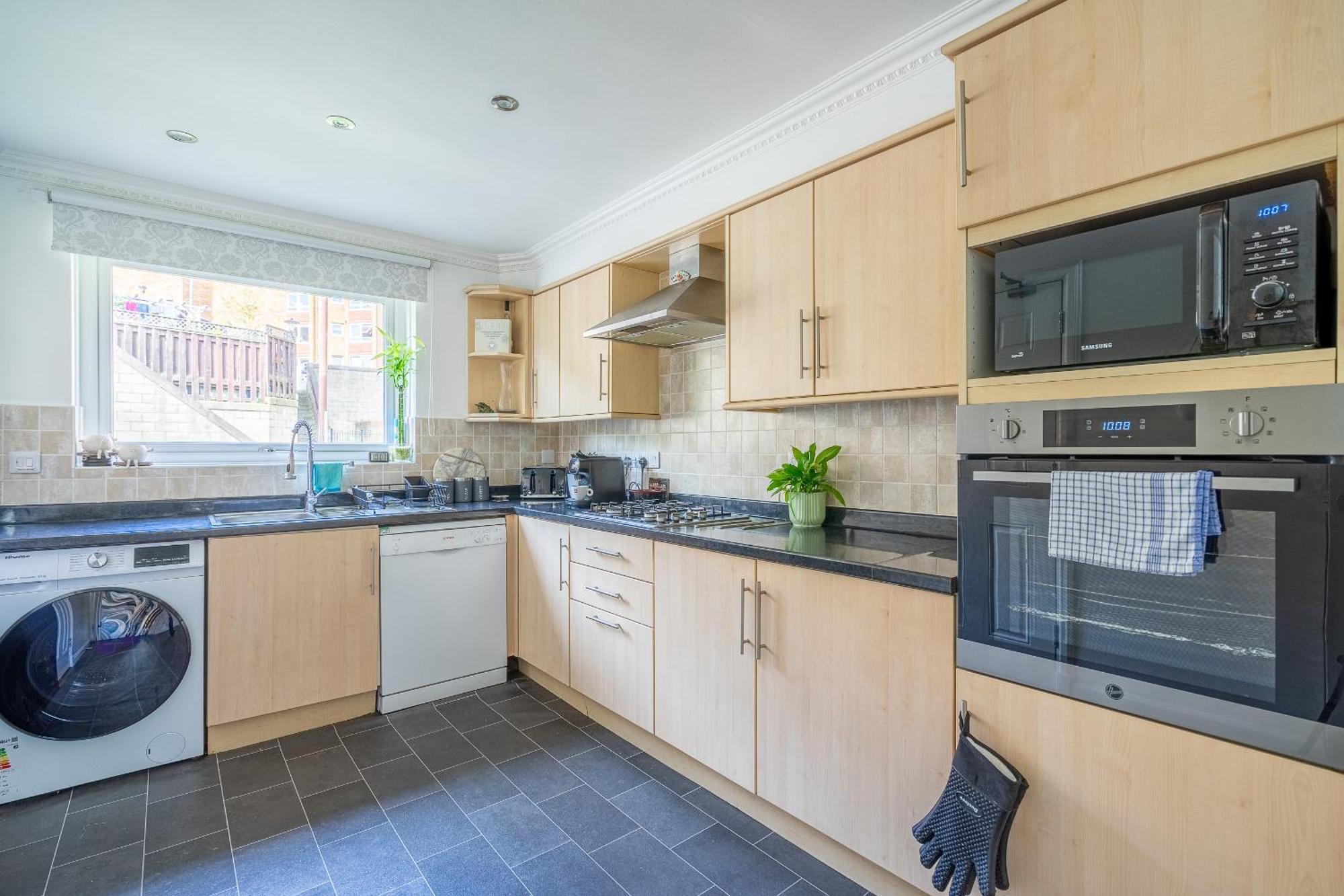 Centre House - 5 Bedrooms - Sleeps 9 - Parking Holiday home Edinburgh