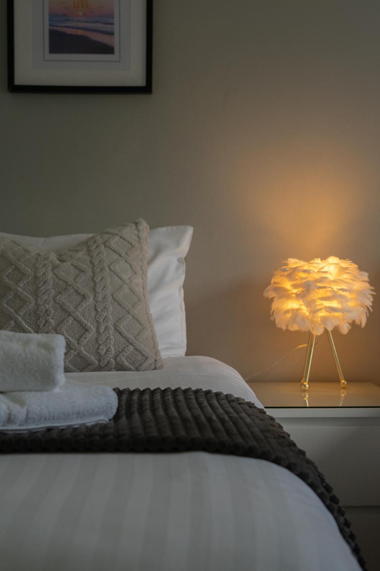 Centre House - 5 Bedrooms - Sleeps 9 - Parking Holiday home