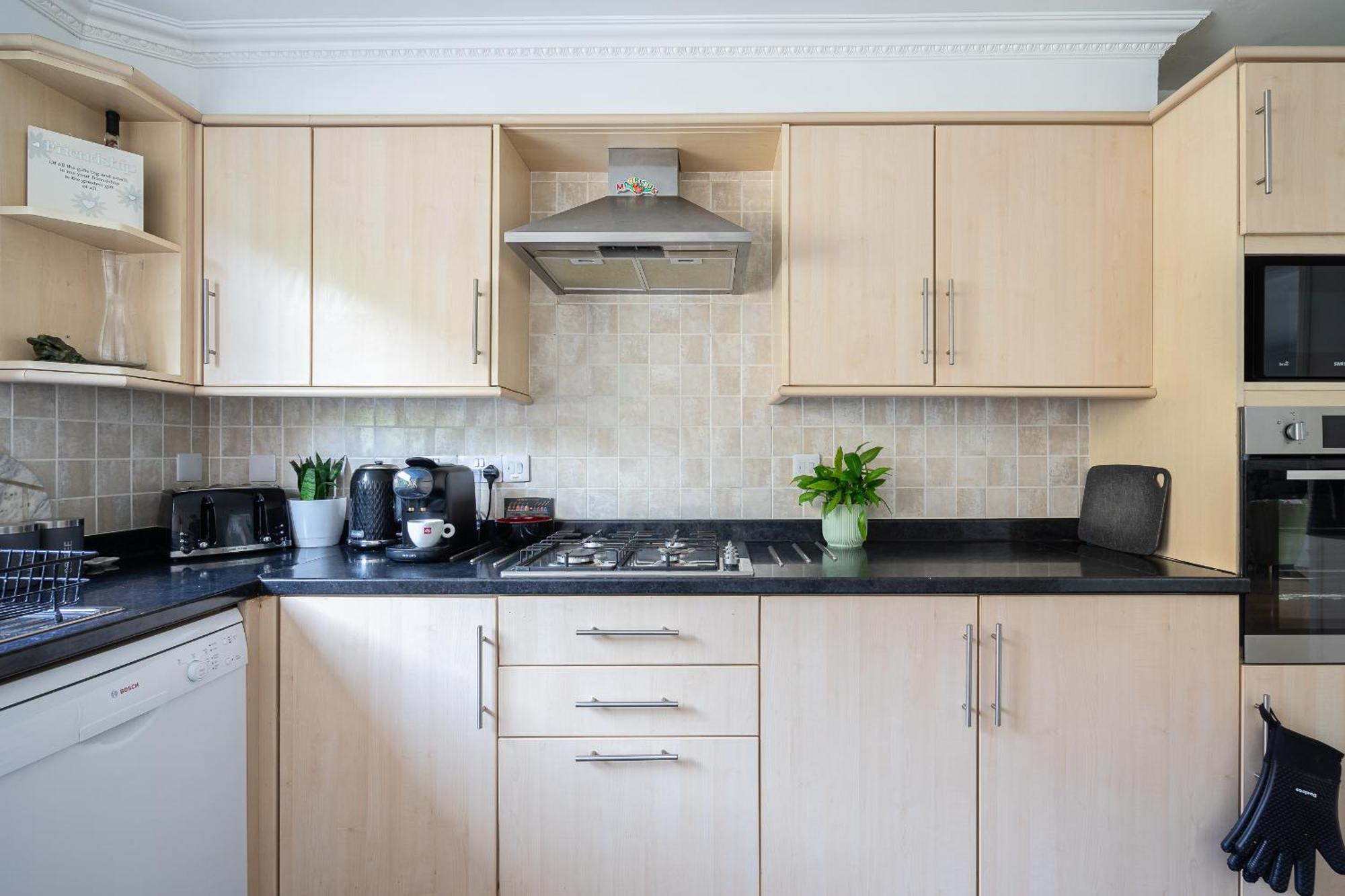 Centre House - 5 Bedrooms - Sleeps 9 - Parking * Edinburgh