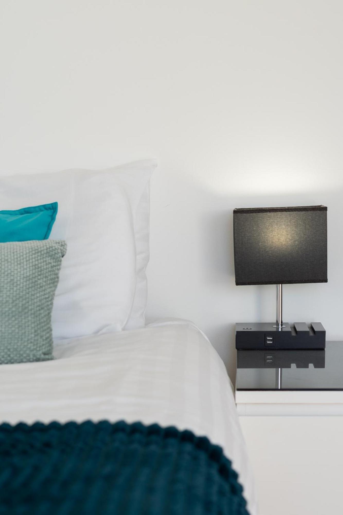 Centre House - 5 Bedrooms - Sleeps 9 - Parking Edinburgh