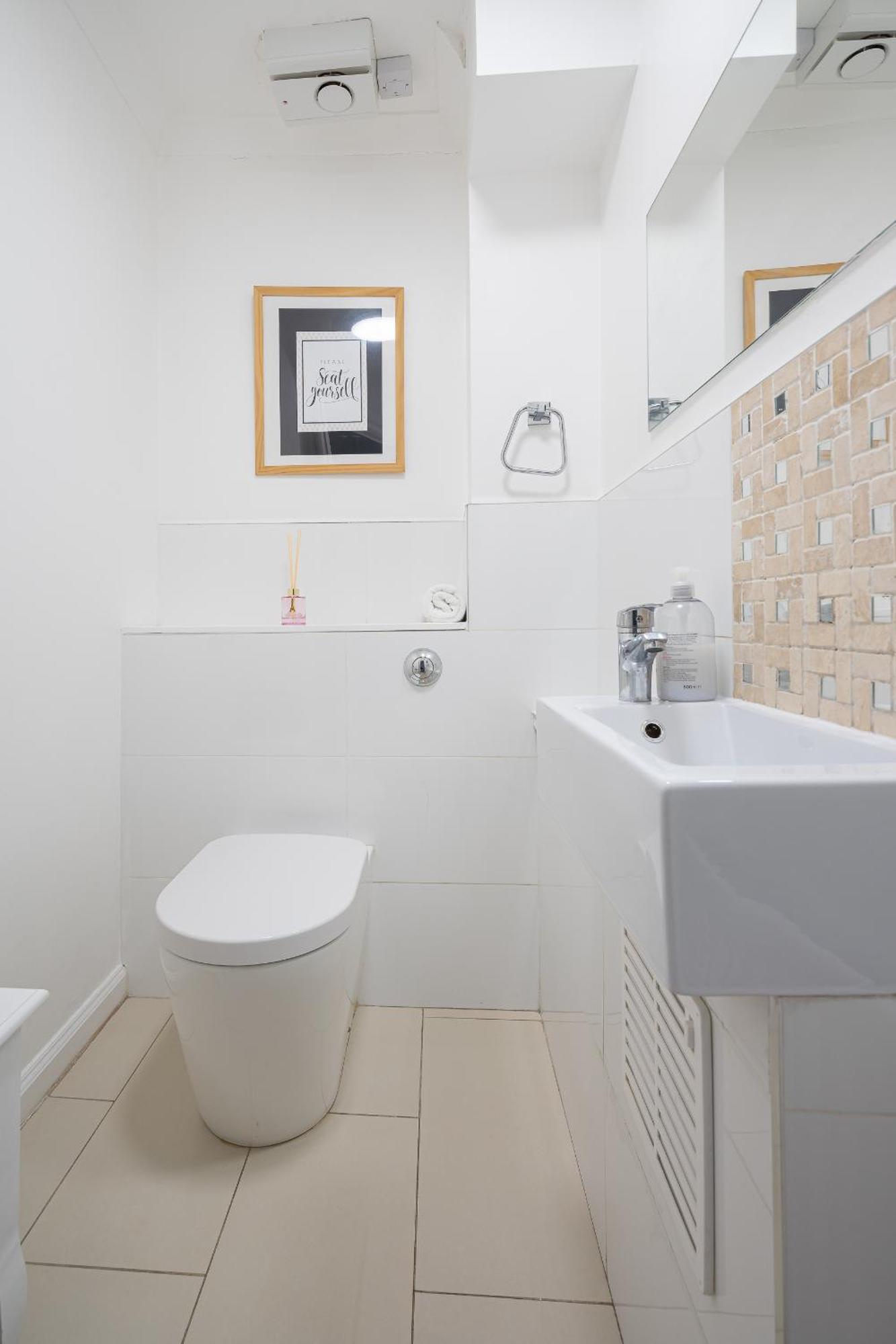 Centre House - 5 Bedrooms - Sleeps 9 - Parking * Edinburgh